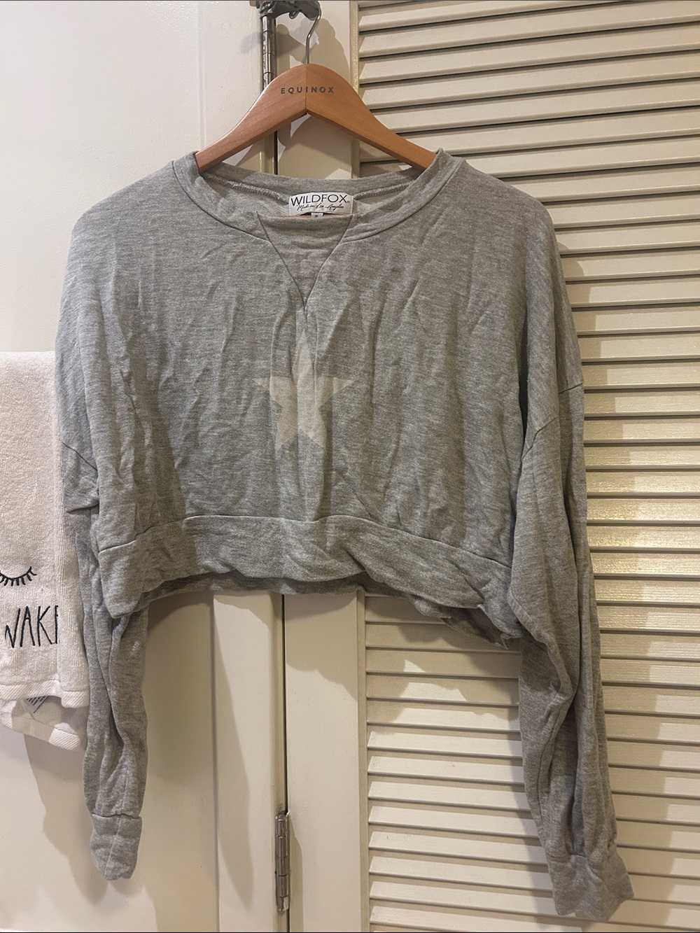 Like new Wildfox Grey Star Cropped Sweatshirt Top